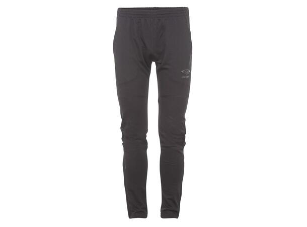 UMBRO Core Training Pant jr Sort 116 Teknisk treningsbukse til junior 